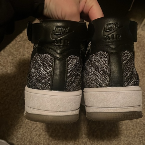 Nike Air Force 1 Flyknit (8W) - Picture 6 of 10